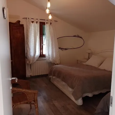 Couette-café I Campi Di Lino 3*